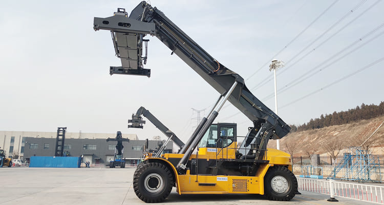 Reach Container Stacker for Sale in Saudi Arabia