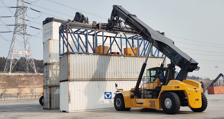 Reach Container Stacker for Sale in Saudi Arabia