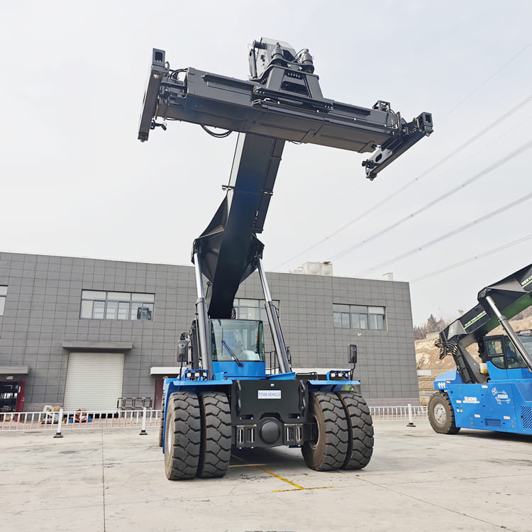 Reach Stacker Truck